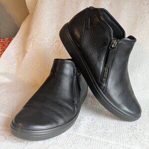 Ecco Soft 7 Black Smooth Leather Bootie Size 39